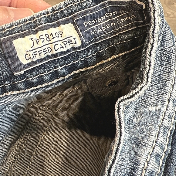 Miss Me 28 JP5810P Cuffed Capri Cropped Blue Denim Jeans Jewel Flap Back Pockets - Picture 4 of 4